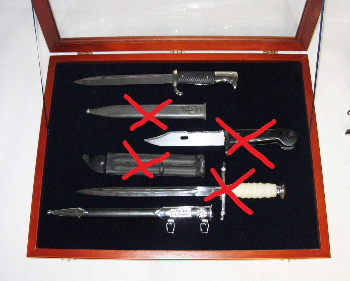 Lieferung auf Anfrage - XL Ordenvitrine, Sammlervitrine Echtholz Art.Nr. 215, ca. 510 x 400 x 30mm, Echtglasscheibe, Versand nur in Deutschland