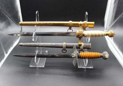 Sammlerbedarf Barleben – 1 Paar 2er Dolchständer Blankwaffenständer Art.Nr 675