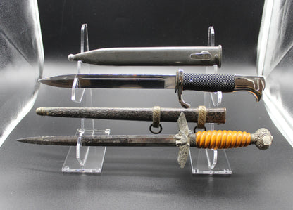 Sammlerbedarf Barleben – 1 Paar 2er Dolchständer Blankwaffenständer Art.Nr 675