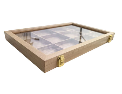 Ordenvitrine aus Echtholz Buche – abschließbar, entnehmbarer Facheinsatz